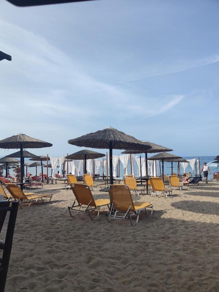 Вилла Stonehouse & Casa Al Sole E Al Mare Неа-Рода Экстерьер фото